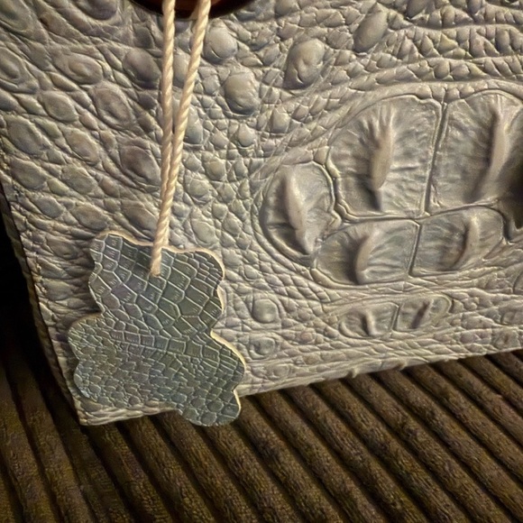 Chic Blue Iridescent Embossed Mini Bag - Picture 4 of 6